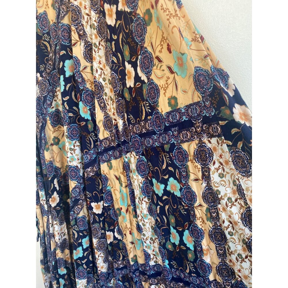 Abel The Label Boho Floral Maxi Dress With Flutter Sleeves & V-Neckline - Picture 2 of 7